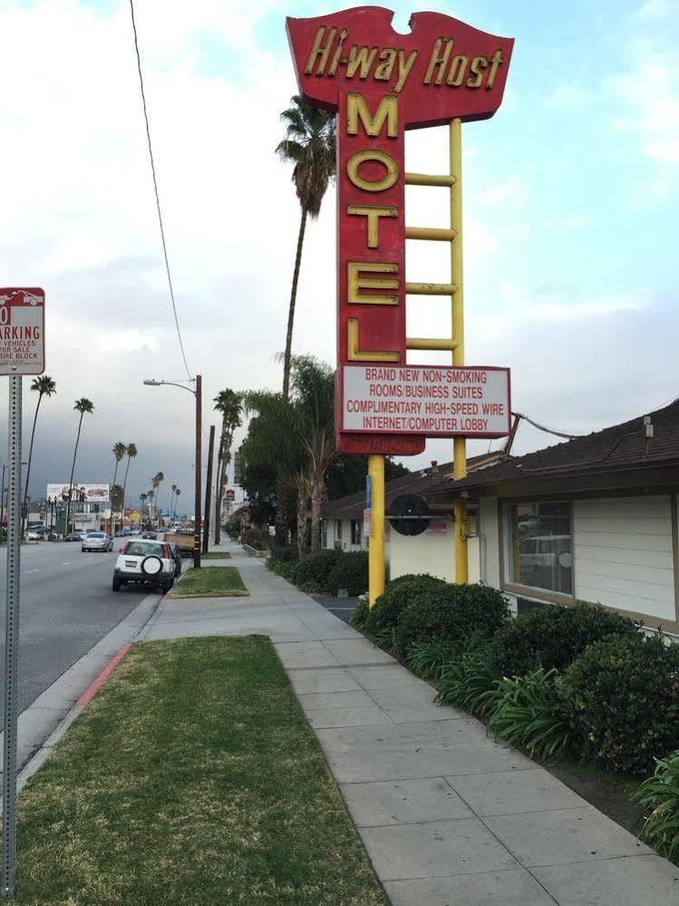 Hi-way Host Motel *