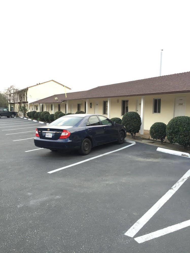 Motel Hi-way Host Pasadena