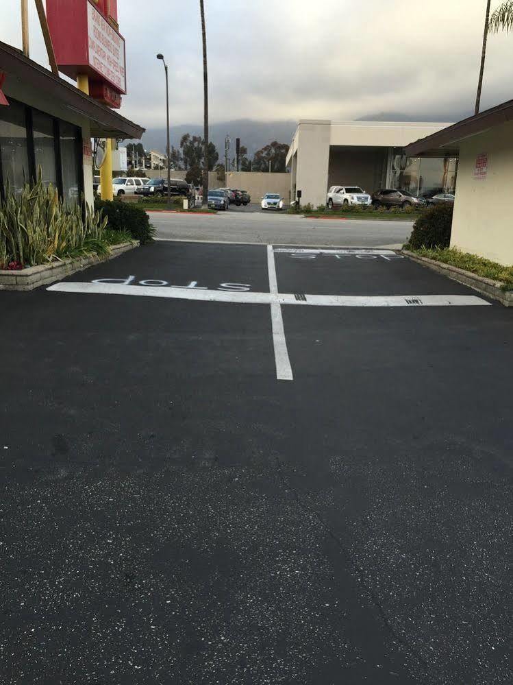 Motel Hi-way Host Pasadena